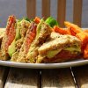 Frühlingsleckereien - Salate im Glas, frische Sandwiches und