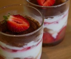 Unglaublich leckeres Erdbeer-Tiramisu selber machen